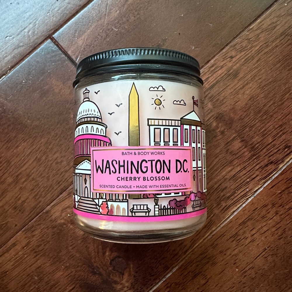 Bath and Body Works Single Wick Candle - Cherry Blossom